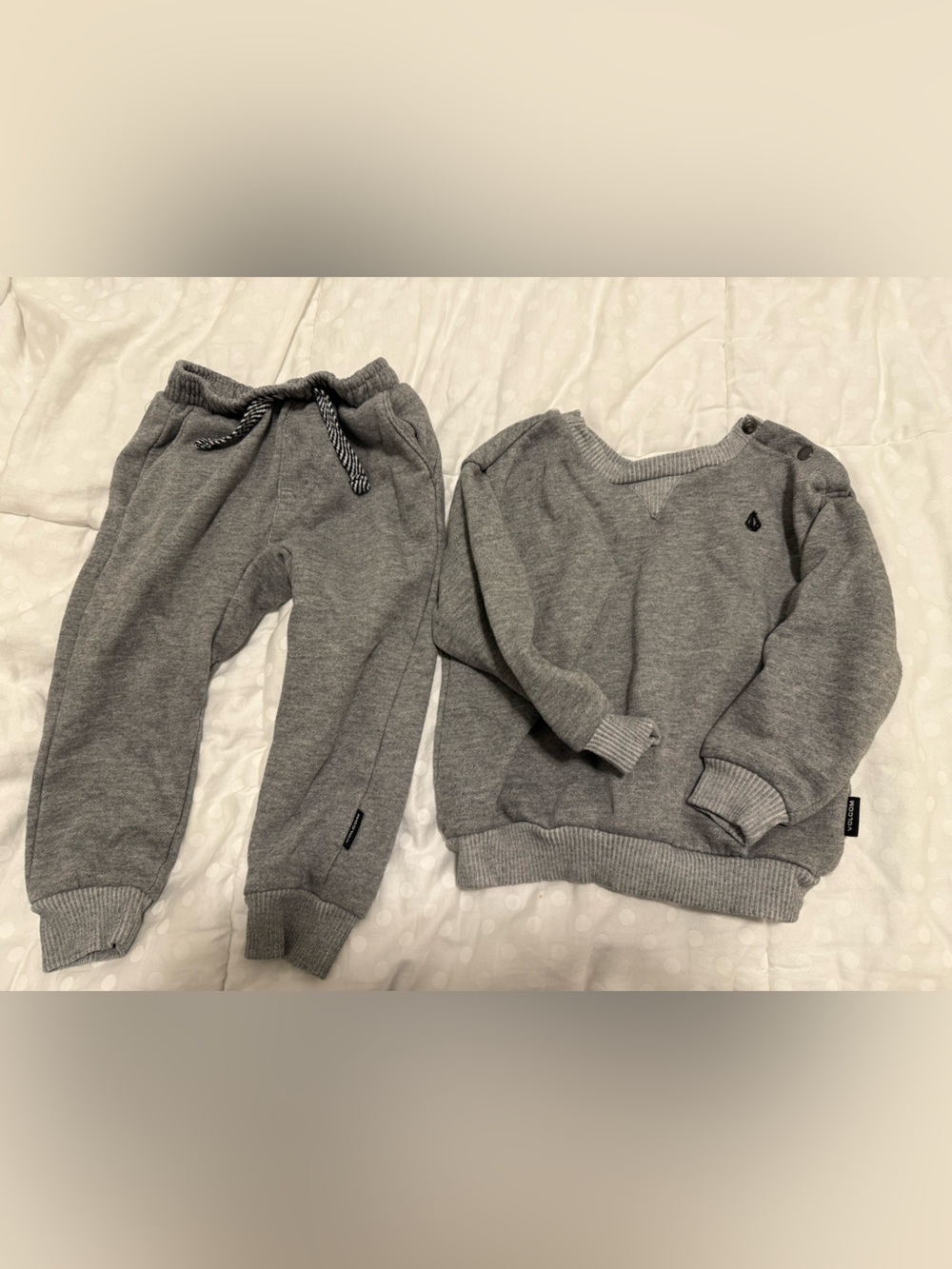 Volcom Kids Gray Pullover Sweatshirt & Jogger Set